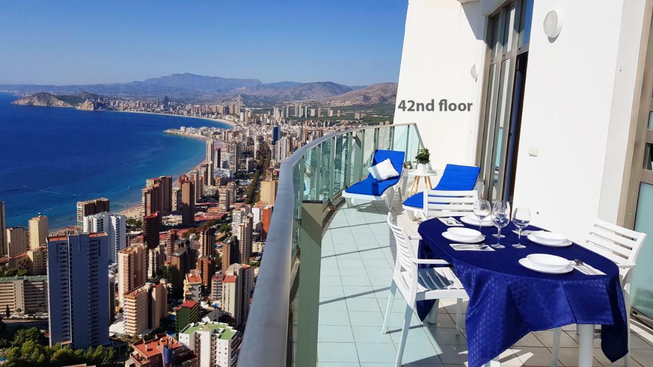 Апартаменти Deluxe Penthouse On The 42Nd Floor With Amazing Sea Views Бенідорм Екстер'єр фото