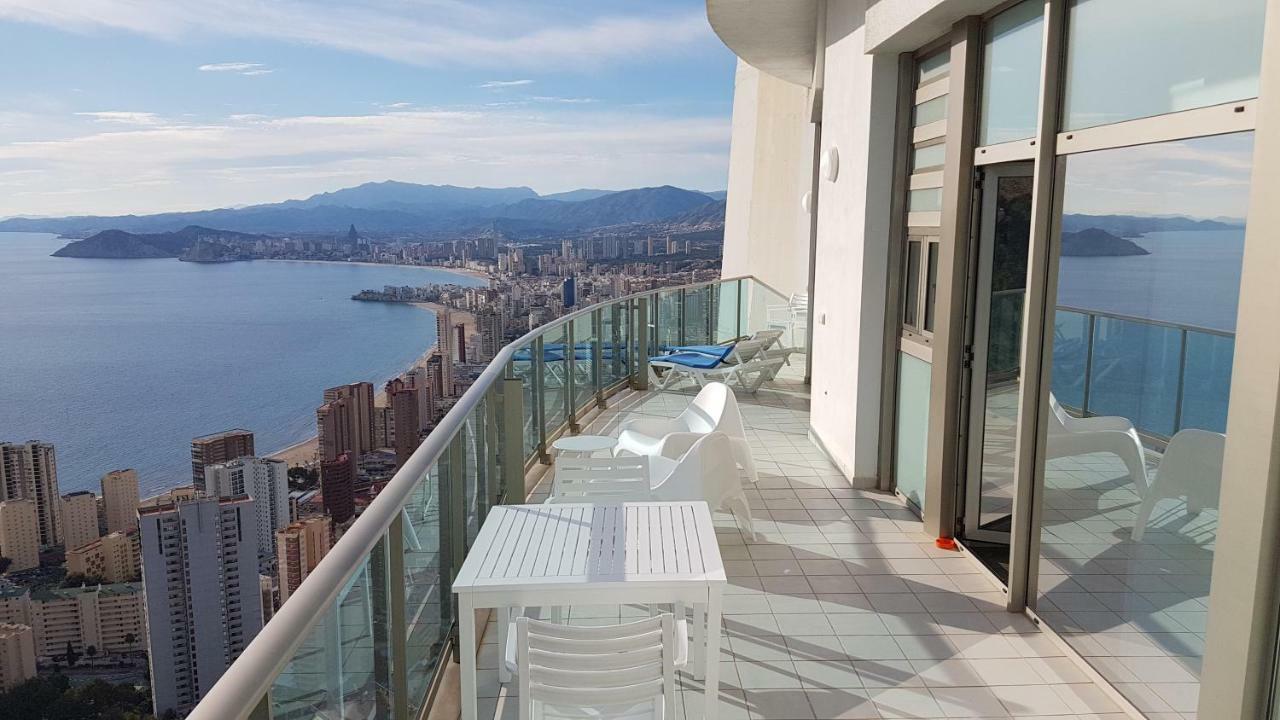 Апартаменти Deluxe Penthouse On The 42Nd Floor With Amazing Sea Views Бенідорм Екстер'єр фото